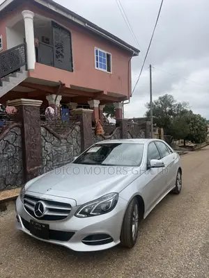 Mercedes-Benz E300 2015 Silver