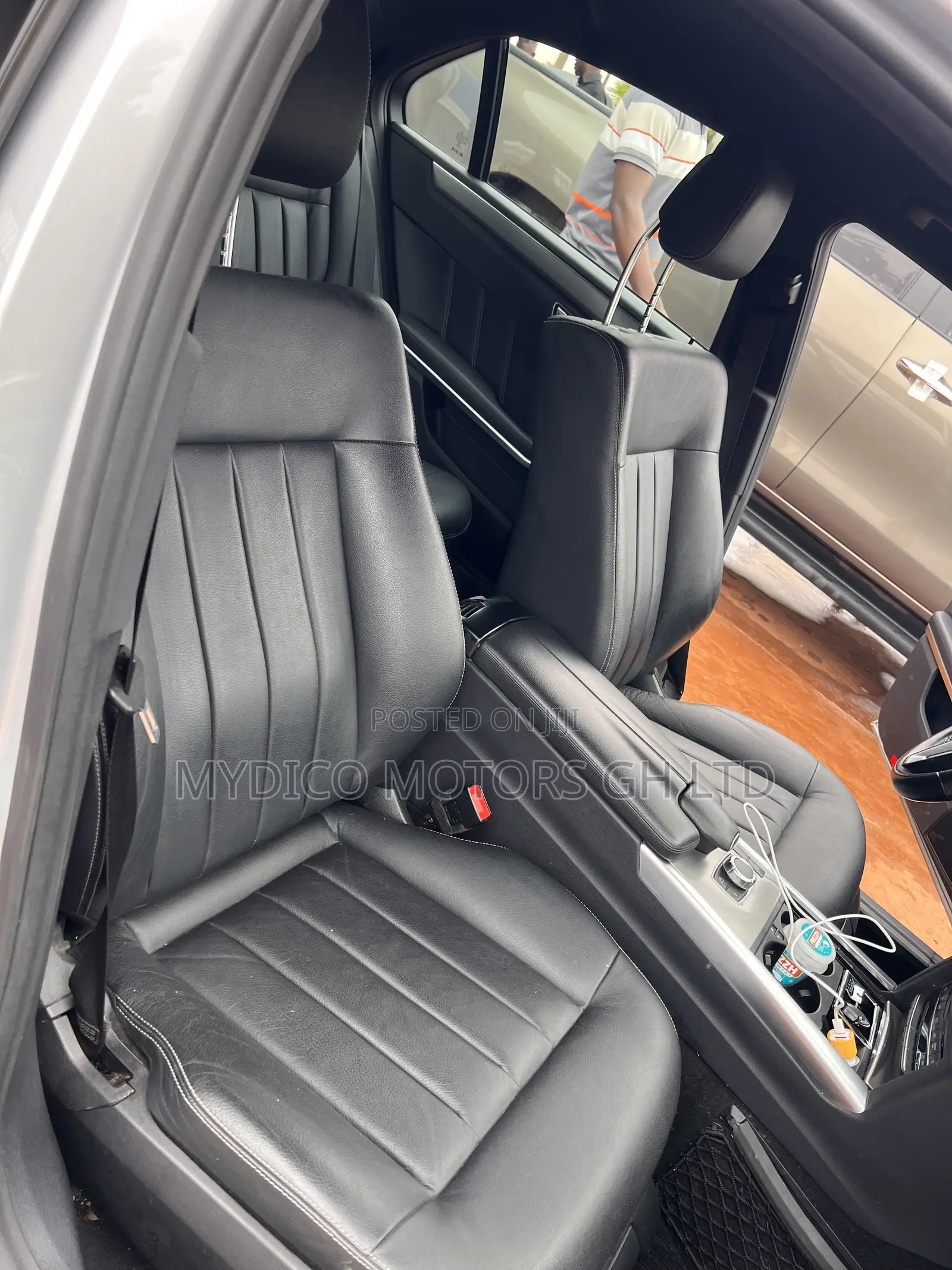 Mercedes-Benz E300 2015 Silver