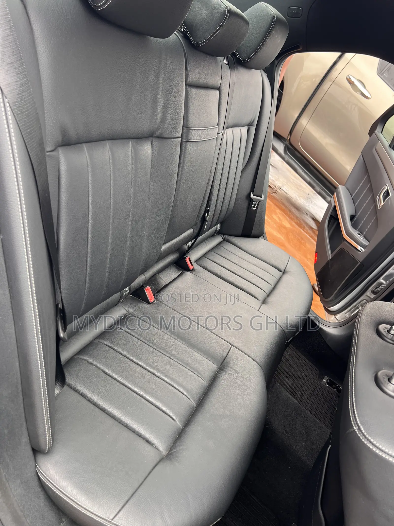 Mercedes-Benz E300 2015 Silver