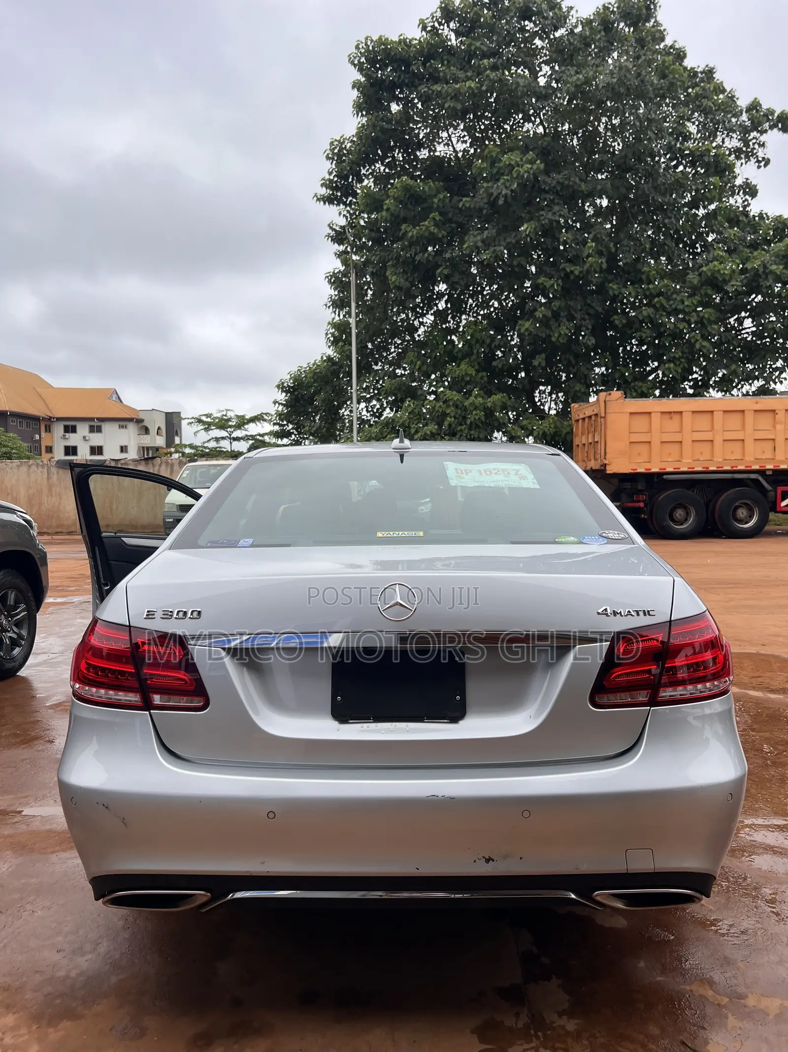 Mercedes-Benz E300 2015 Silver