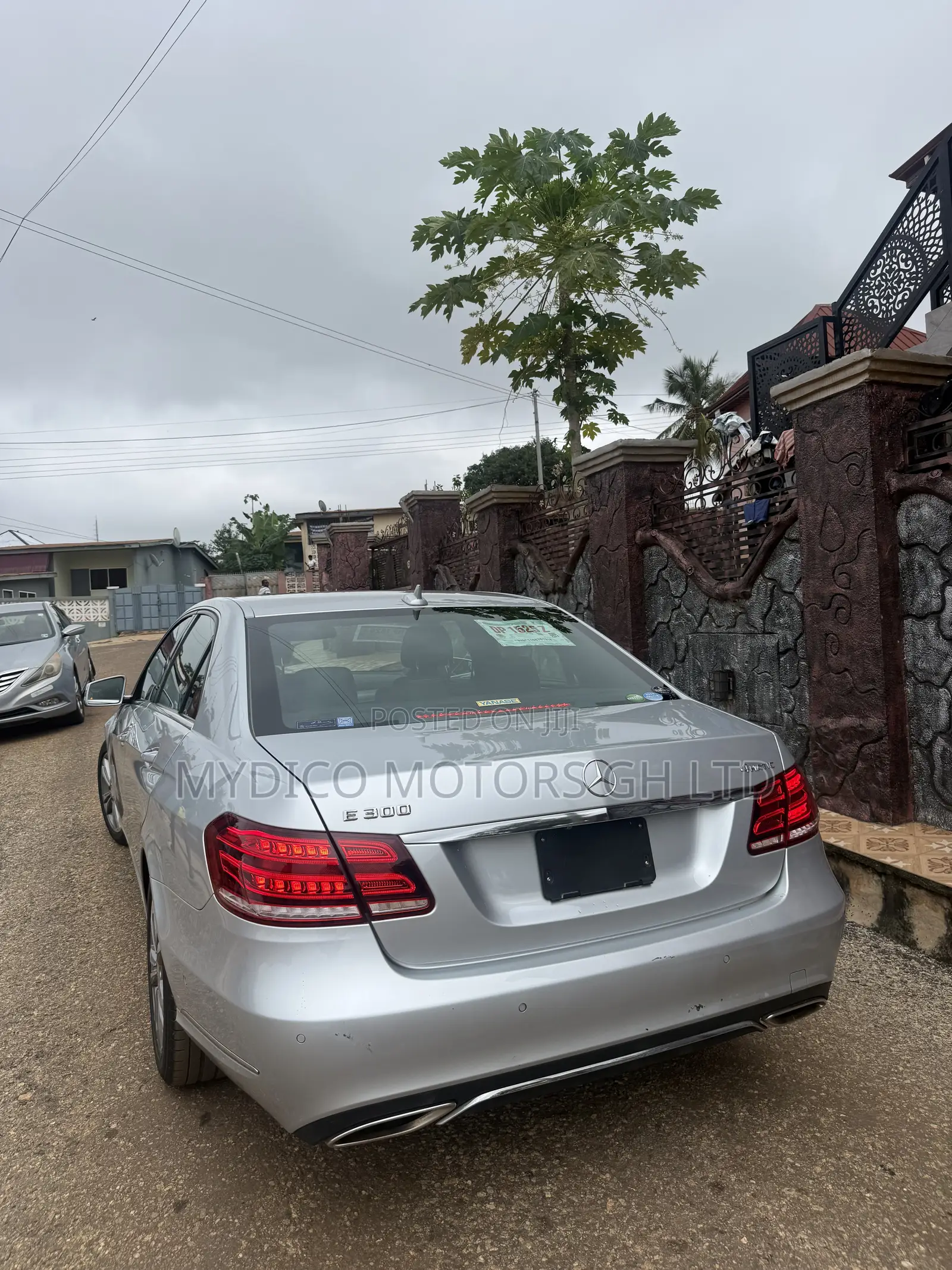 Mercedes-Benz E300 2015 Silver