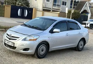Toyota Belta 2010 Silver