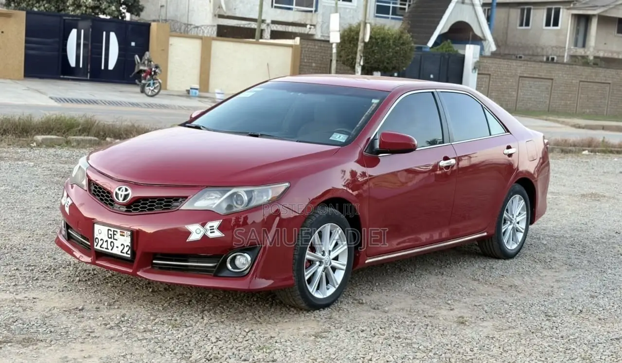 Toyota Camry 2014 Red