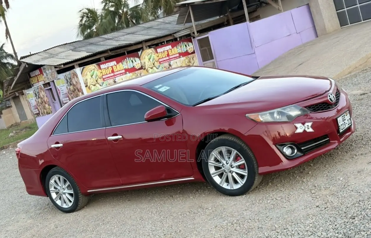 Toyota Camry 2014 Red
