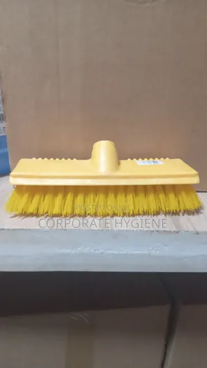 Scrubbing Brush With Long Handle