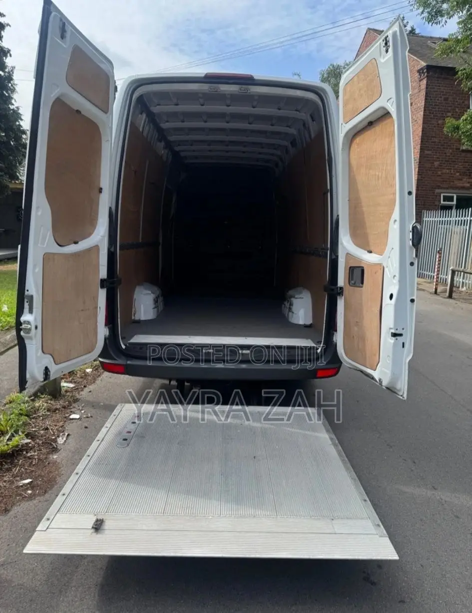 Mercedes-Benz Sprinter 2017 White