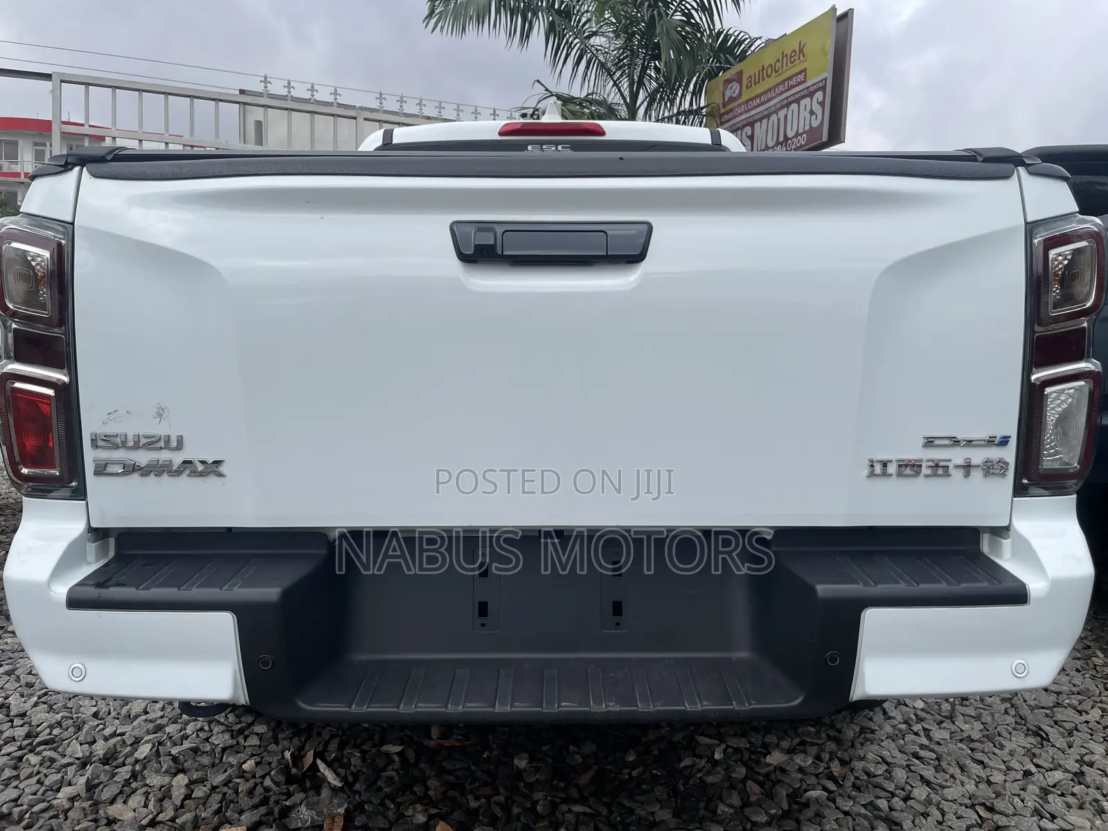 New Isuzu D-MAX 2026 White