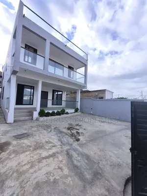 3bdrm Duplex in Kwabenya Acp for sale
