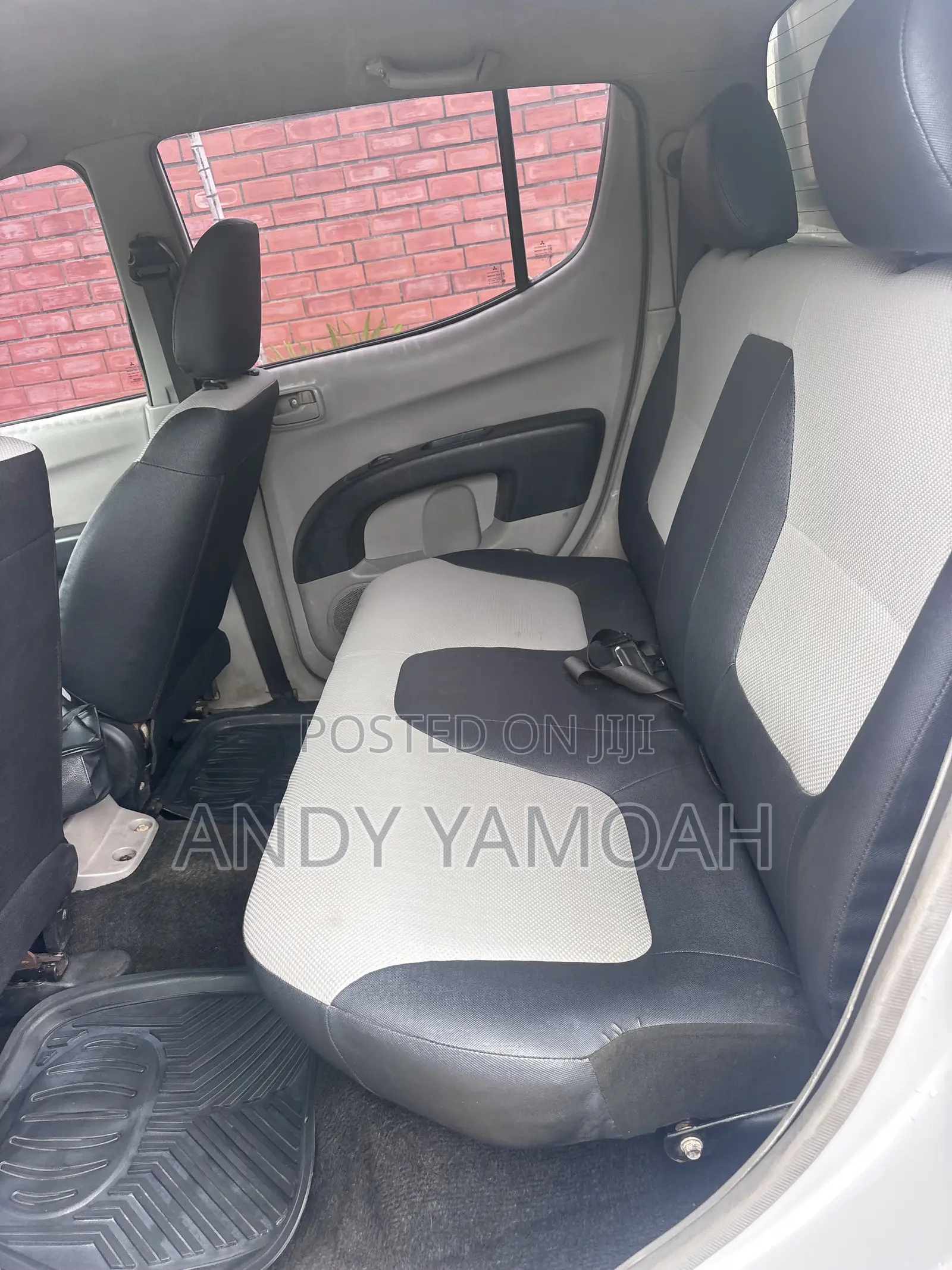 Mitsubishi L200 2012 White