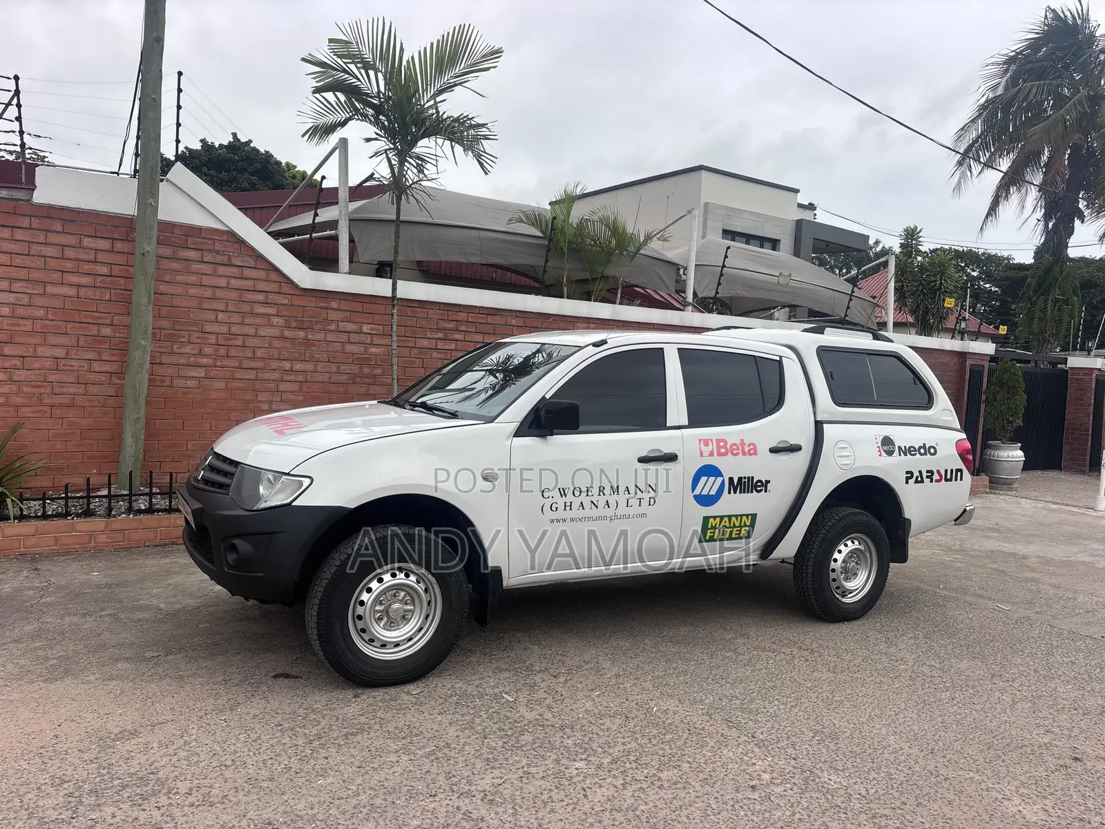 Mitsubishi L200 2012 White