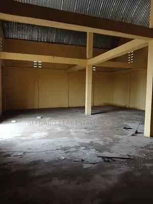 Warehouse for Rent – Roadside Location