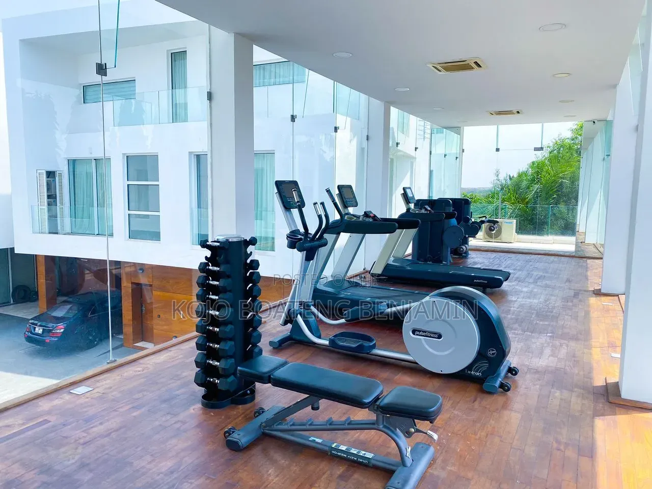 Furnished 3bdrm Apartment in Airport Residential Area for rent