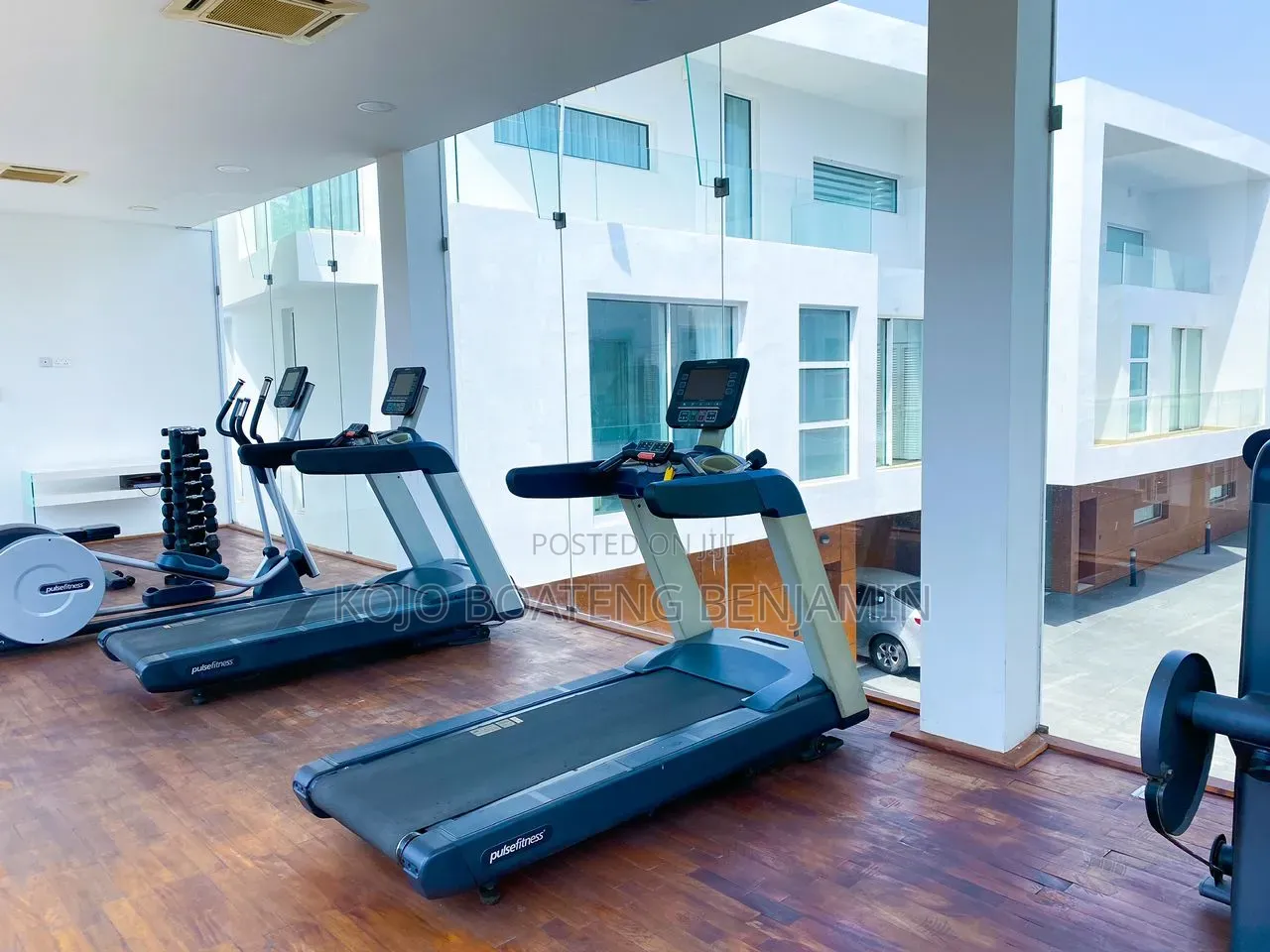 Furnished 3bdrm Apartment in Airport Residential Area for rent