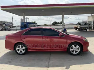 Toyota Camry 2014 Red