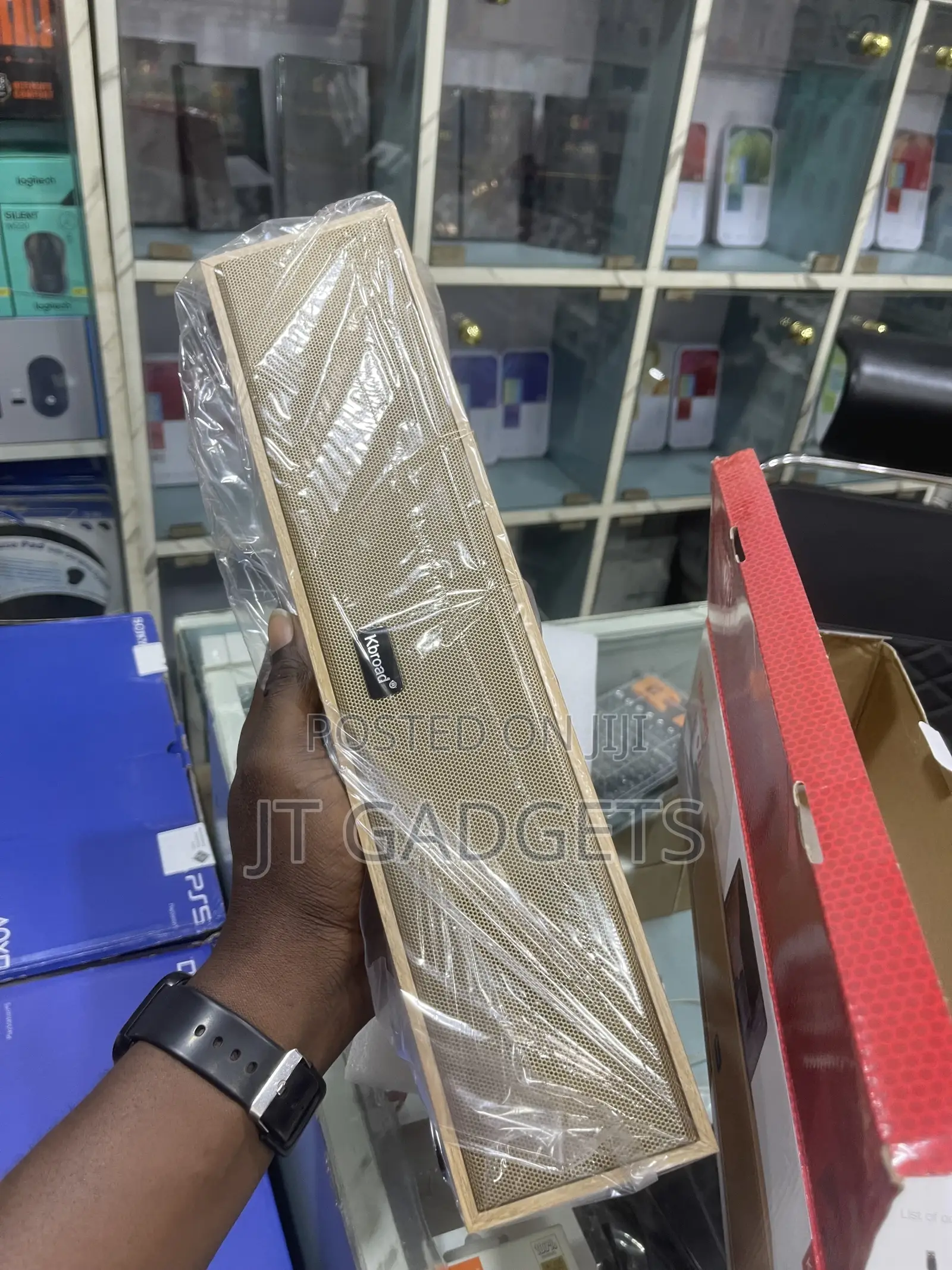 KBroad Wooden Wireless Speaker (KTS-1738)