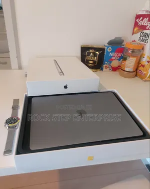 Laptop Apple MacBook Pro 2020 8GB Intel Core i5 SSD 256GB