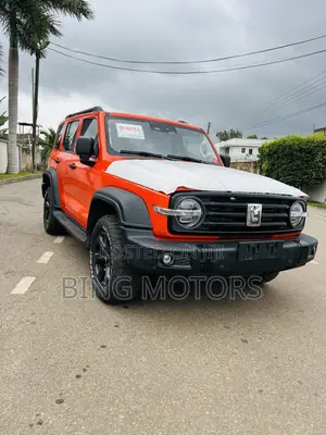 Tank 300 2022 Orange
