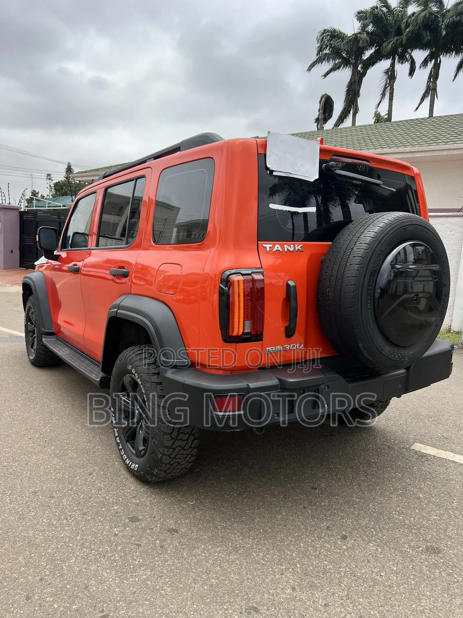 Tank 300 2022 Orange