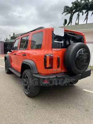 Tank 300 2022 Orange