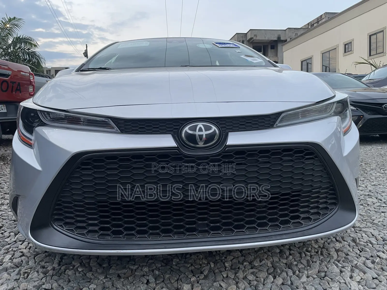 Toyota Corolla LE 2020 Silver
