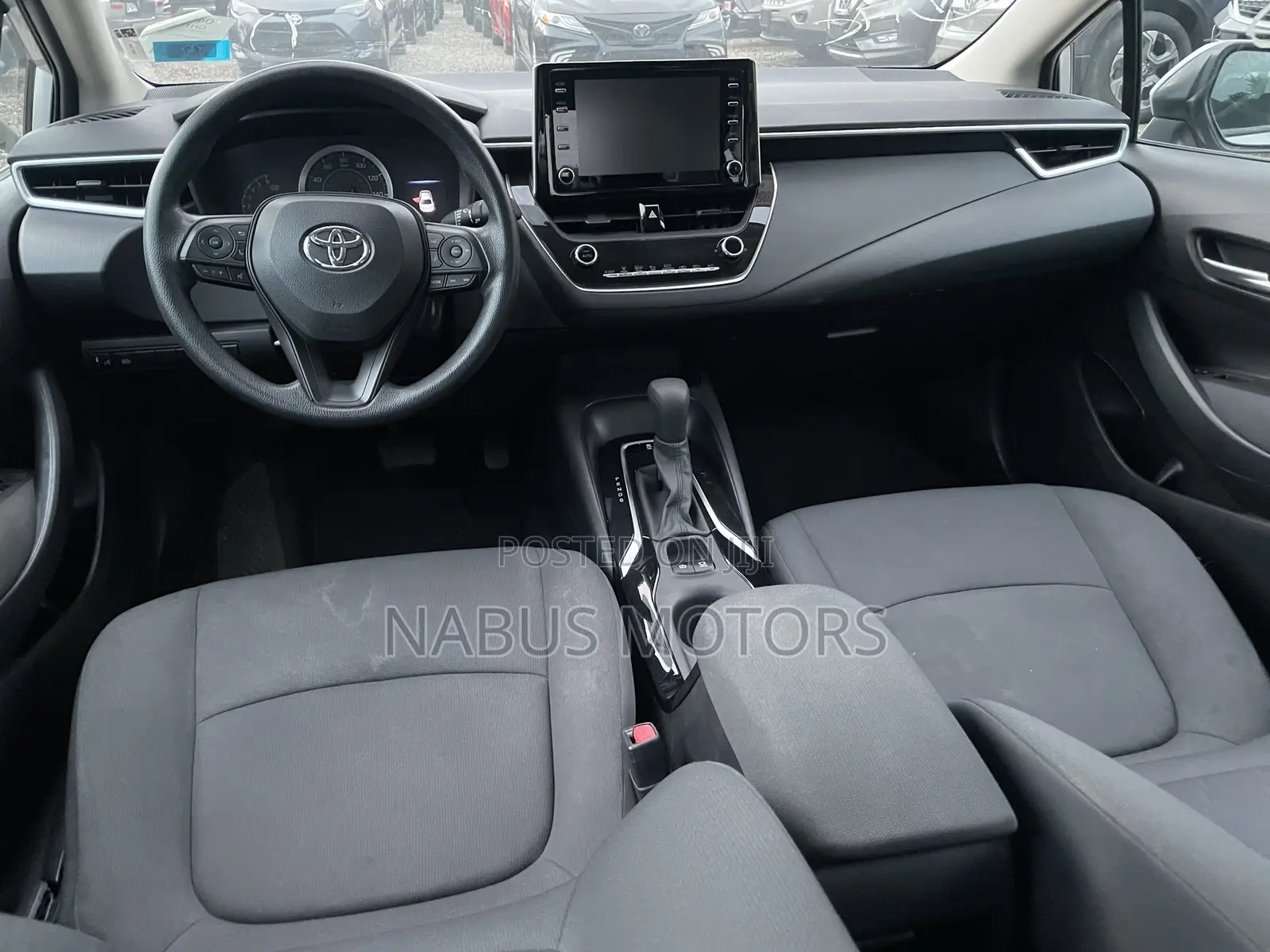 Toyota Corolla LE 2020 Silver