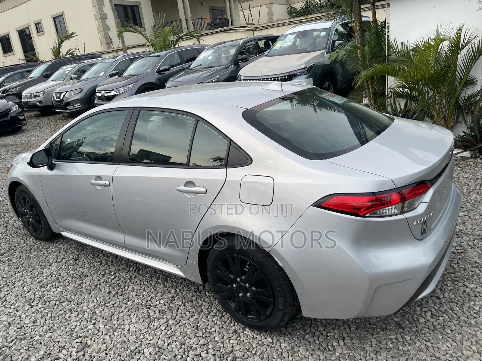 Toyota Corolla LE 2020 Silver