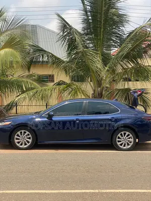 Toyota Camry LE 2021 Blue
