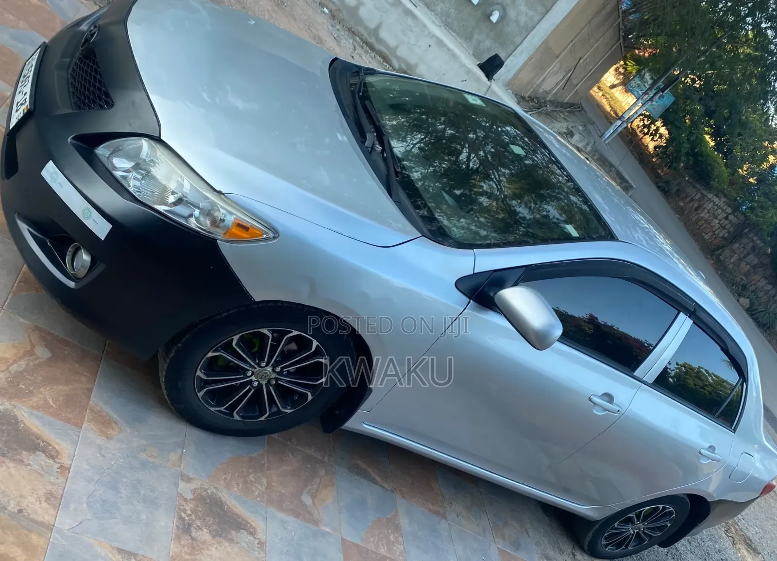 Toyota Corolla 2010 Silver