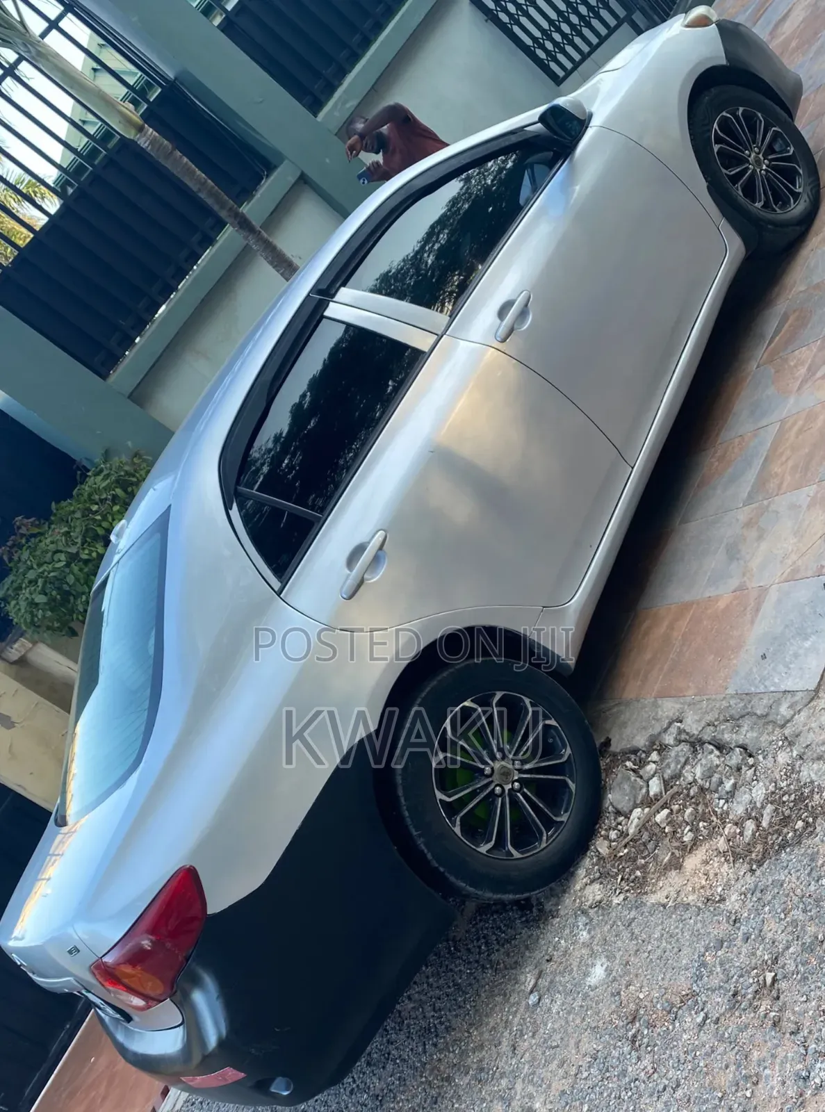 Toyota Corolla 2010 Silver