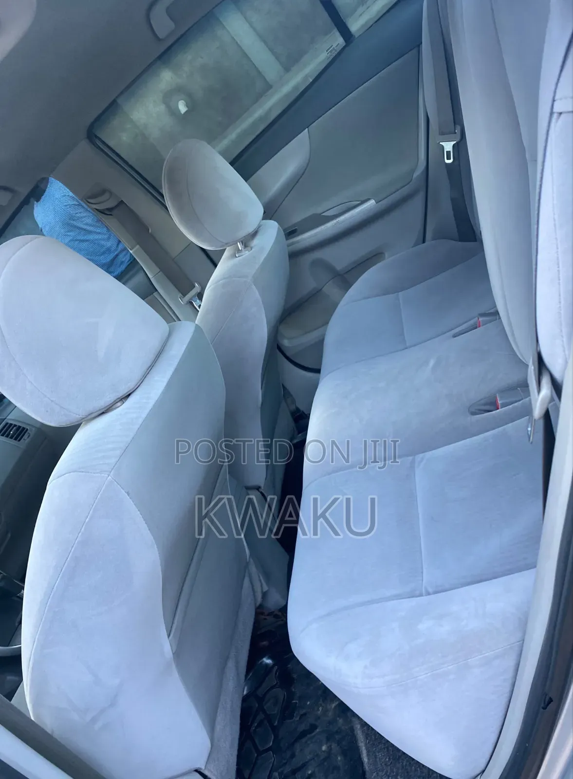 Toyota Corolla 2010 Silver