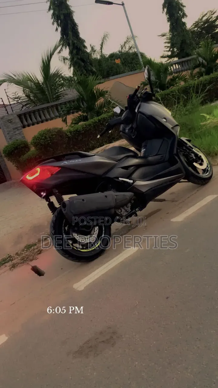 Yamaha 2024 Black