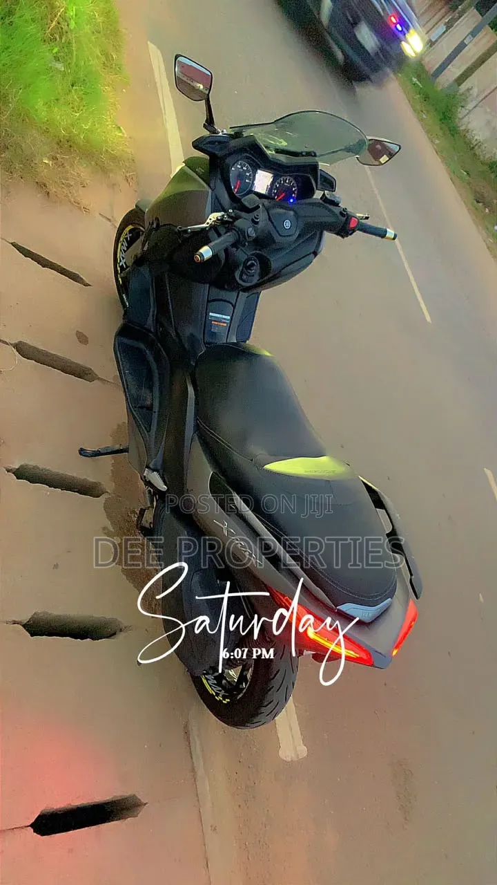 Yamaha 2024 Black