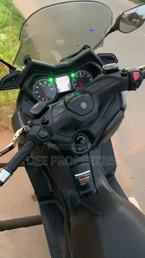 Yamaha 2024 Black