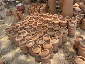 Rabbit Clay Feeding Pot
