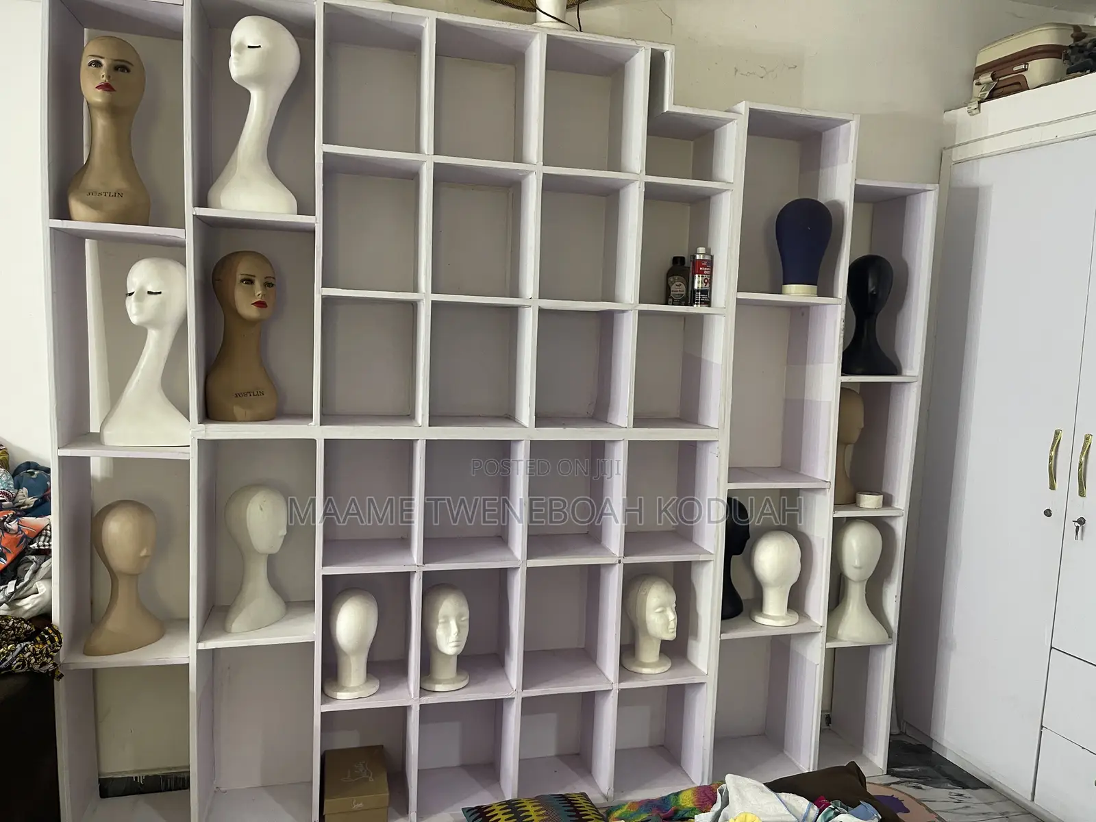 White Multi-Grid (40 Cubic) Boutique Cube Display Rack/Wig Bag Shelf