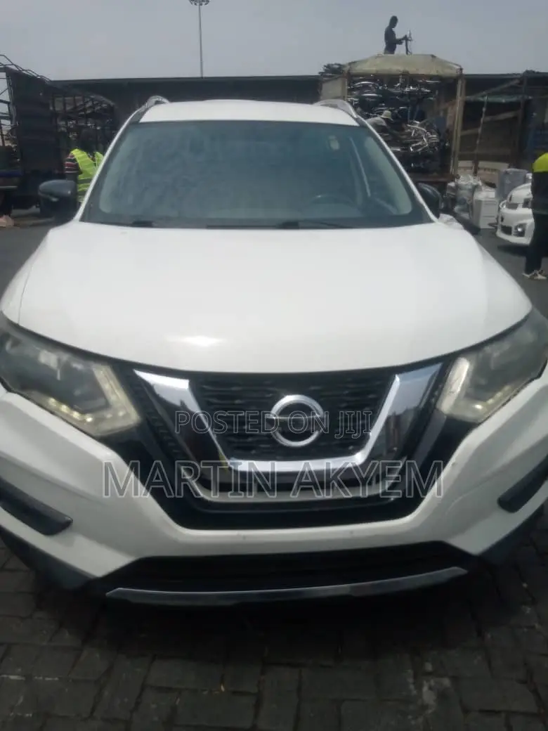 Nissan Rogue SV AWD 2017 White