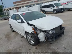 Hyundai Elantra Value Edition 2019 White