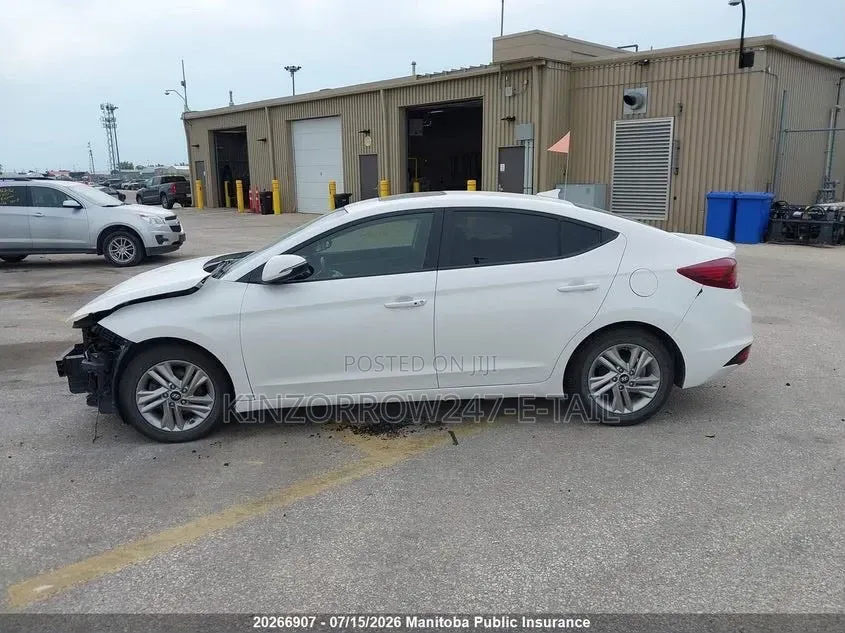 Hyundai Elantra Value Edition 2019 White