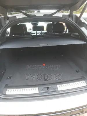 Land Rover Range Rover Velar P250 Dynamic SE 2025 White