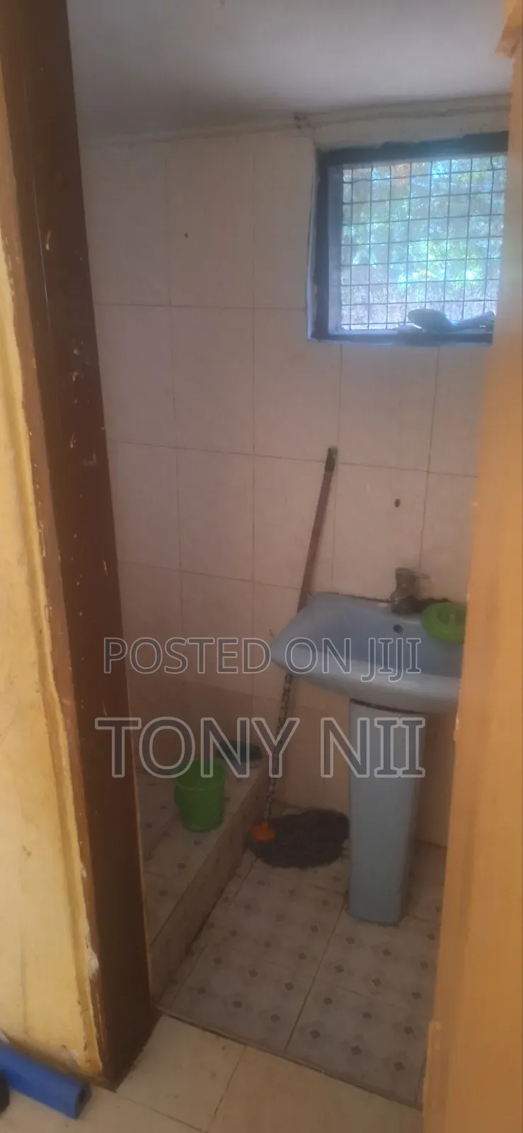 1bdrm House in Nii, Tesano for rent