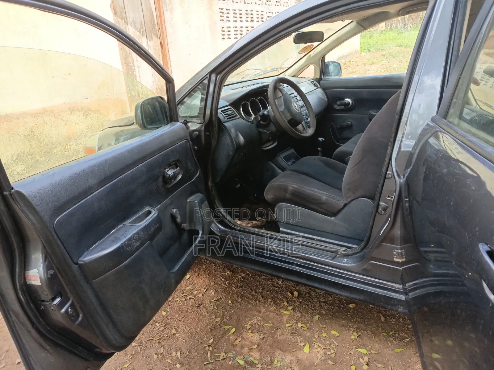 Nissan Versa 2008 Gray