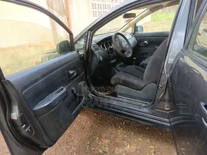 Nissan Versa 2008 Gray