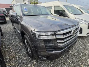 New Toyota Land Cruiser 2025 Gray