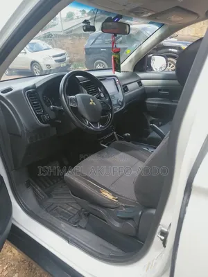 Mitsubishi Outlander Sport 2017 White