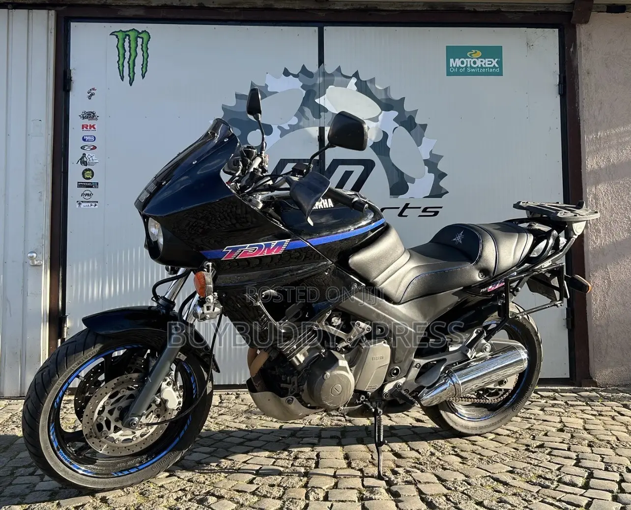 Yamaha 1990 Black