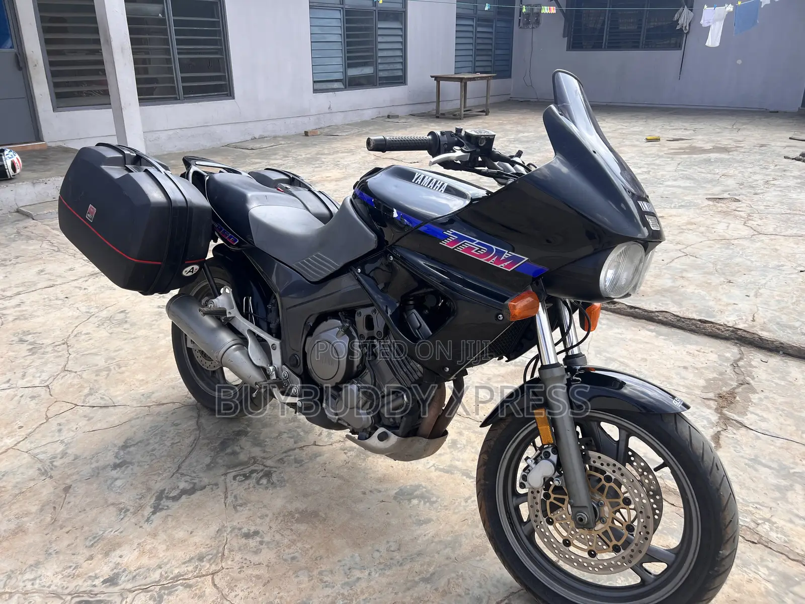 Yamaha 1990 Black