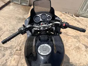 Yamaha 1990 Black