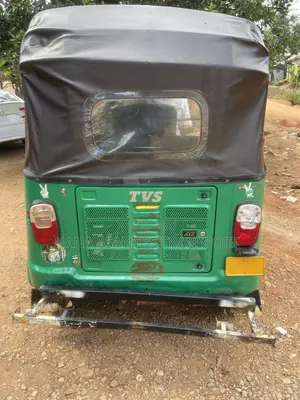 TVS King Deluxe Plus iTouch Start 2025 Green