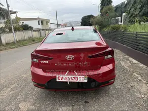 Hyundai Elantra Limited 2020 Red