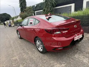 Hyundai Elantra Limited 2020 Red